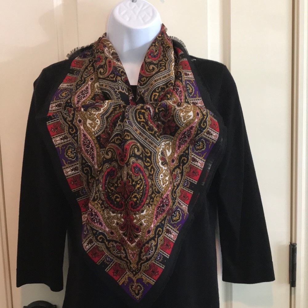 Scarf paisley 30”x30”, incl 40 ways to tie a scarf
